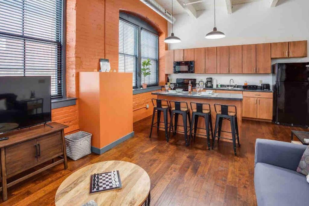 Modern Loft Style On Monroe By Dwtn & Park Ave Apartment Rochester Exterior photo