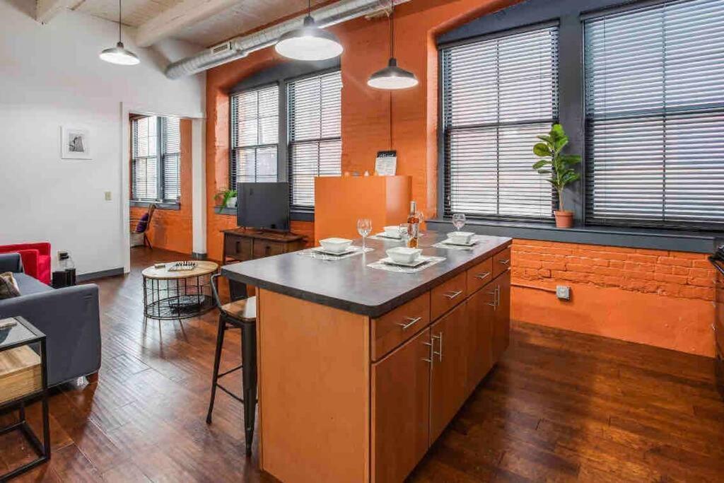 Modern Loft Style On Monroe By Dwtn & Park Ave Apartment Rochester Exterior photo
