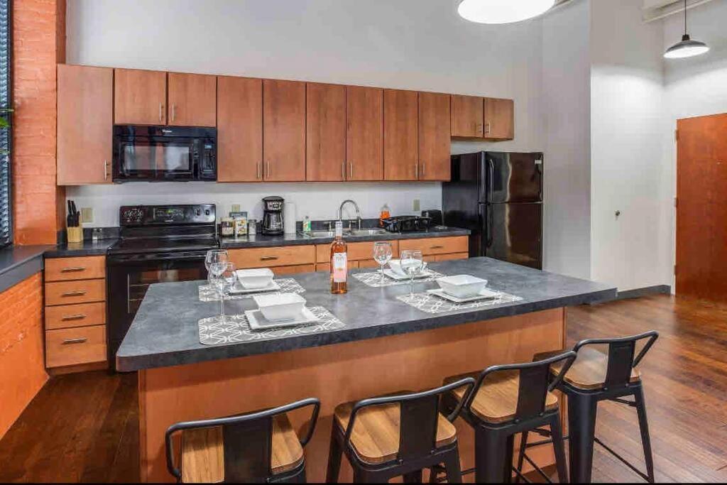 Modern Loft Style On Monroe By Dwtn & Park Ave Apartment Rochester Exterior photo